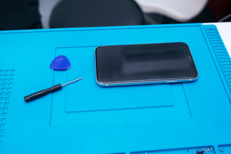 najlepsze marki folii ochronnych na telefon ranking