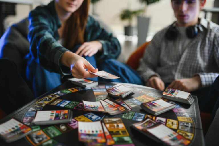 Która gra karciana TCG jest najlepsza? Ranking 2025 [TOP6]