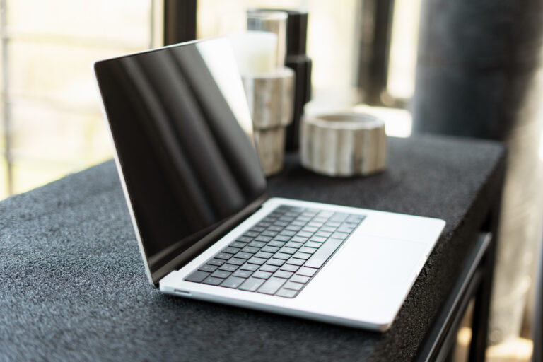 najlepszy laptop gamingowy do 2000 zł